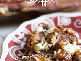 Overnight French Toast Soufflé!  This breakfast is SO easy and literally heaven in your mouth!  #breakfast #recipe