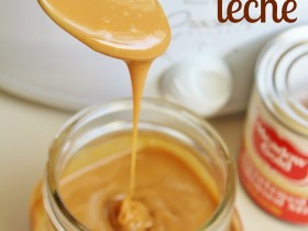 Crock Pot Dulce de Leche! One ingredient and just about the EASIEST way to make it! This recipe is a keeper! #slowcooker #dessert