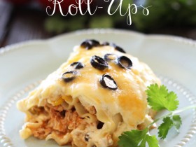 Enchilada Roll-Ups at chef-in-training.com ... These are so good! A great Mexican/Italian spin that my whole family LOVES! #Mexican #dinner #recipe