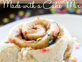 Cake Batter Cinnamon Rolls {Made with a Cake Mix!} on chef-in-training.com ...These could be the easiest and most delicious cinnamon rolls ever! #recipe #dessert