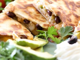 Santa Fe Chicken Quesadilla from chef-in-training.com ...This is absolutely the best quesadilla I have ever had! So many great flavors! #recipe #dinner
