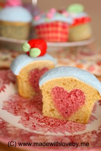 20+ Delicious and Cute Valentines Treat Ideas on www.chef-in-training.com ... This is a must see list! #recipe #dessert