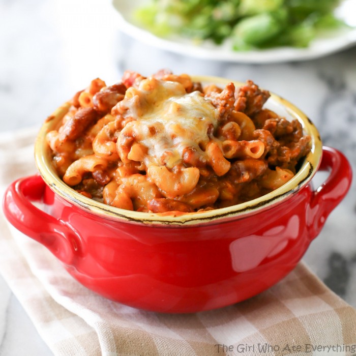 Chili Mac from The Girl Who Ate Everything on chef-in-training.com …This is an was dinner that the whole family will love!
