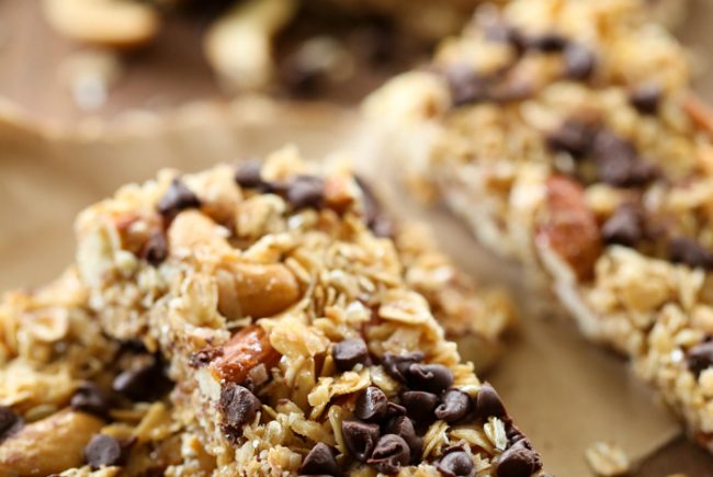Almond Cashew Granola Bars