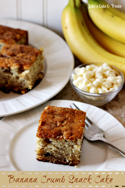 Banana-Crumb-Snack-Cake-Moist-banana-cake-full-of-white-chocolate-chips-and-topped-with-brown-sugar-via-www.julieseatsandtreats.com_