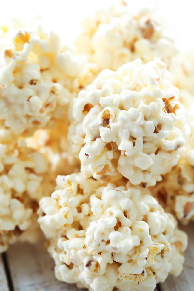 Marshmallow Popcorn Balls... these are such a simple treat that is perfect for gifts and tastes DELICIOUS! 