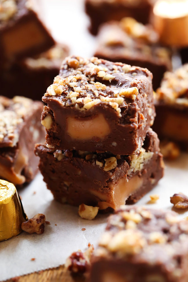 ROLO Turtle Fudge... A delicious fudge featuring a creamy smooth chocolate fudge base, crunchy pecans stirred in and yummy ROLOS with gooey caramel filled centers in each and every piece. #sponsored