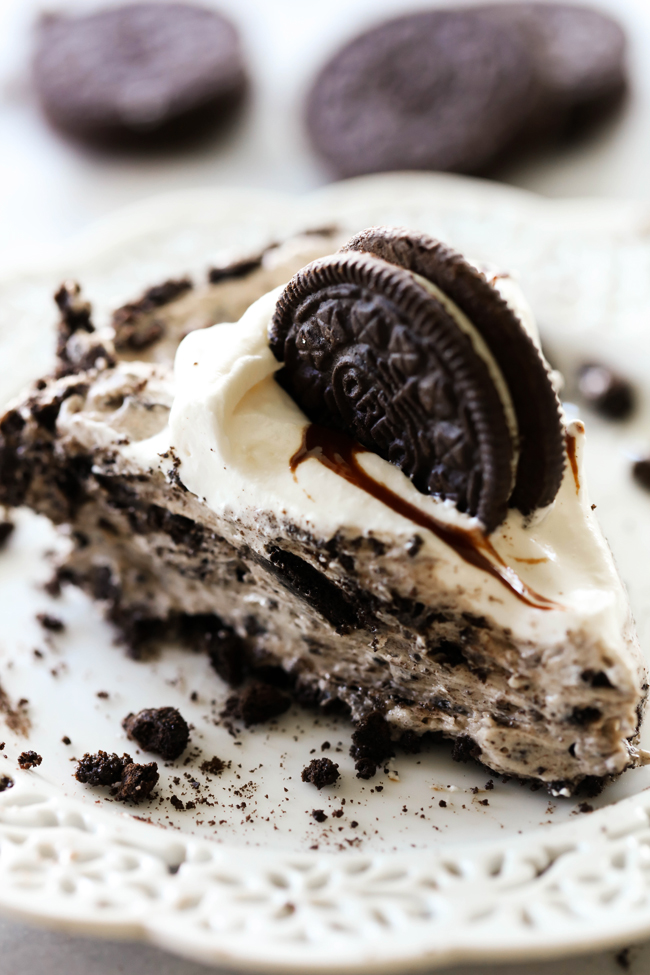 No Bake Oreo Cream Pie... This is such an amazing dessert with a delicious homemade Oreo crust and cookies and cream filling! It is my husband's FAVORITE dessert!