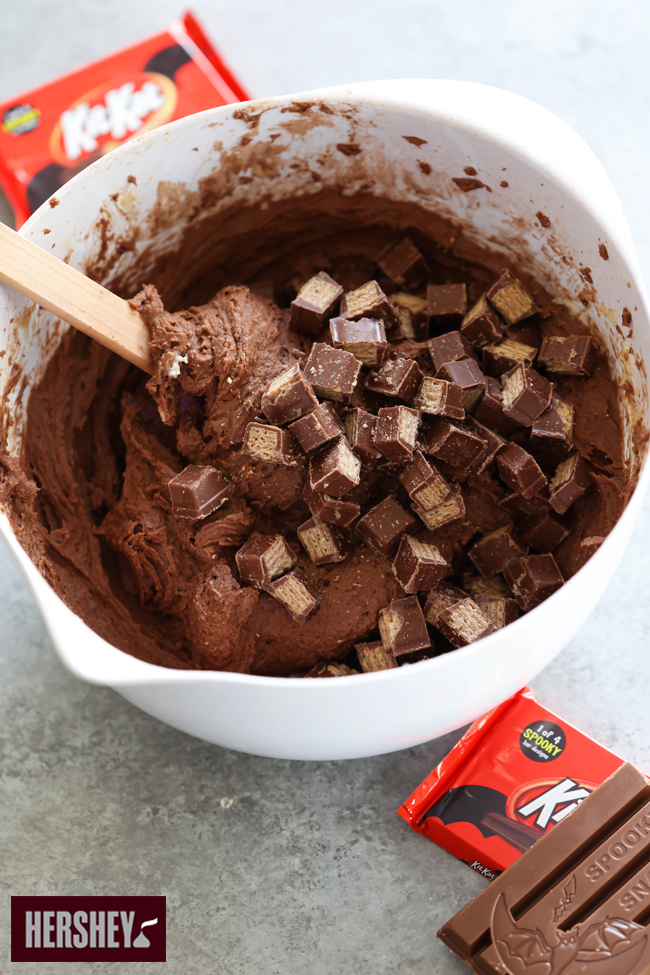 These KIT KAT Halloween Brownies are fudgy and loaded with KIT KAT Candy Bars. They are super cute and festive for the holiday and simple to make! #sponsored HERSHEY’S Chocolate